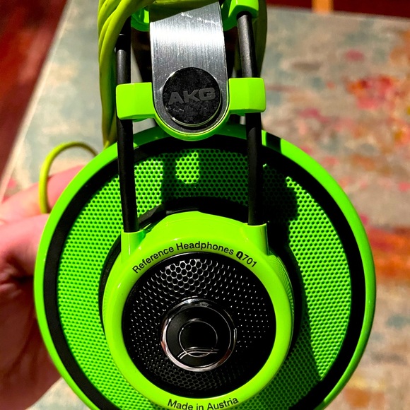 AKG Other - ALG Q701 Quincy Jones Signature On-Ear Headphones